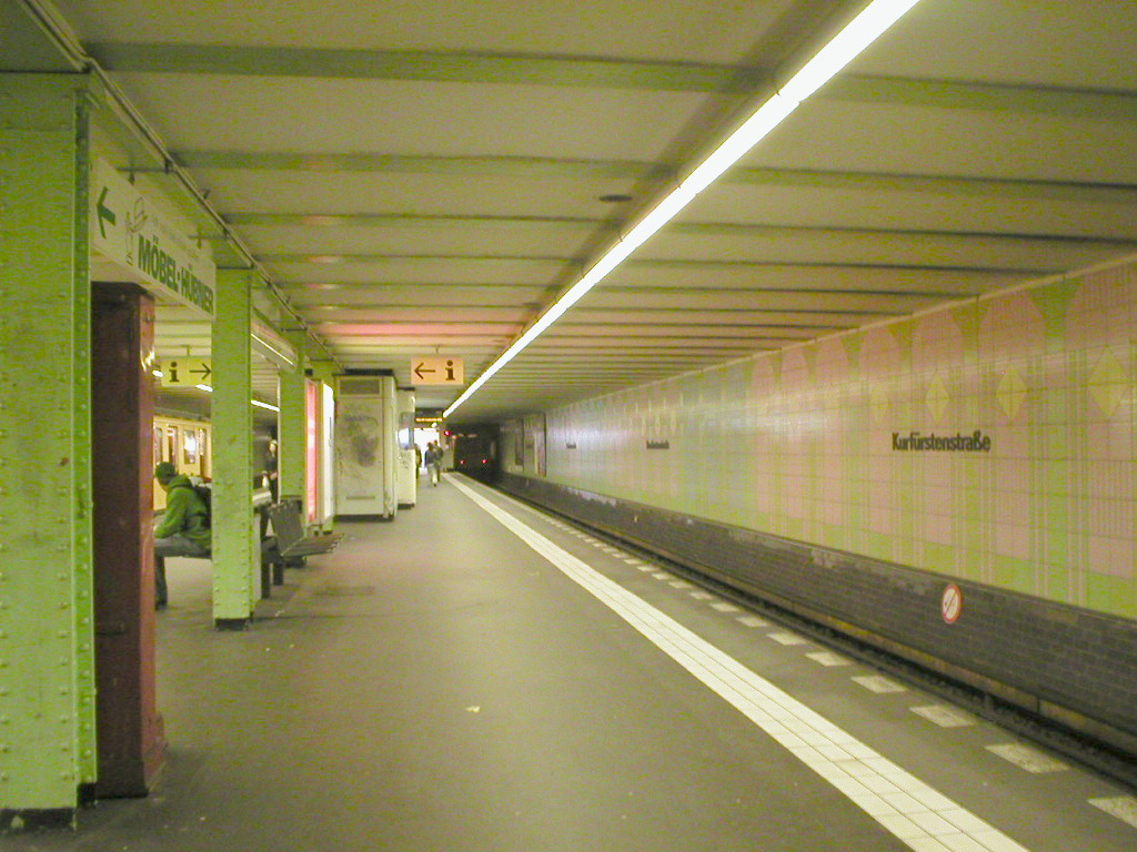 Kurfürstenstraße metro station