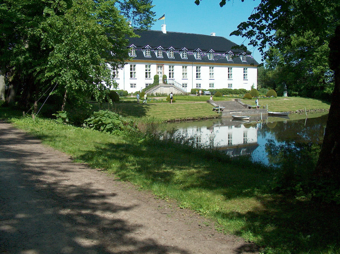 Glorup Manor