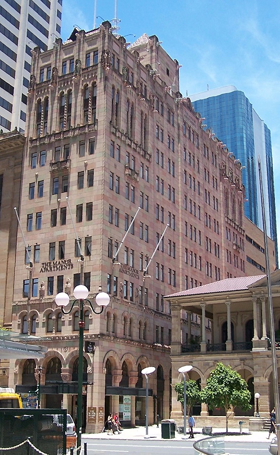 Manor Apartment Hotel