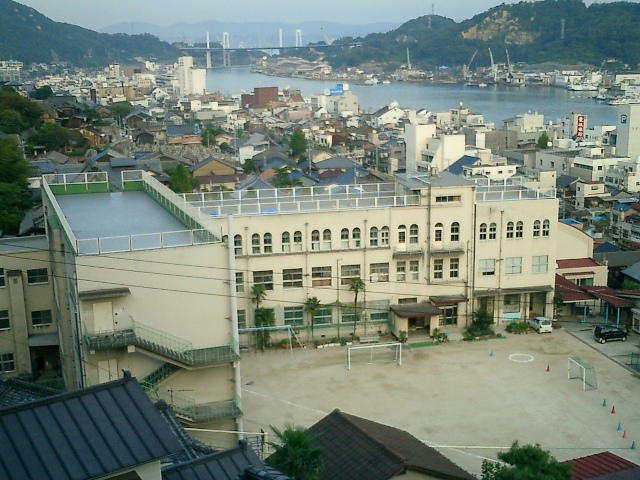尾道市立土堂小学校