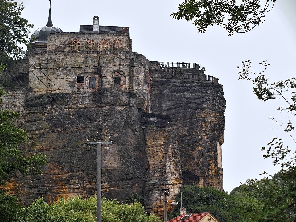 Sloup Castle