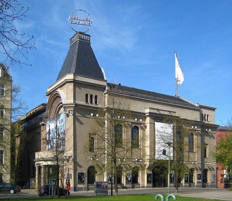 Theater am Schiffbauerdamm
