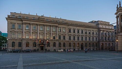 Geschäftszentrale der Dresdner Bank