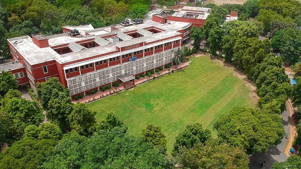 Kirori Mal College