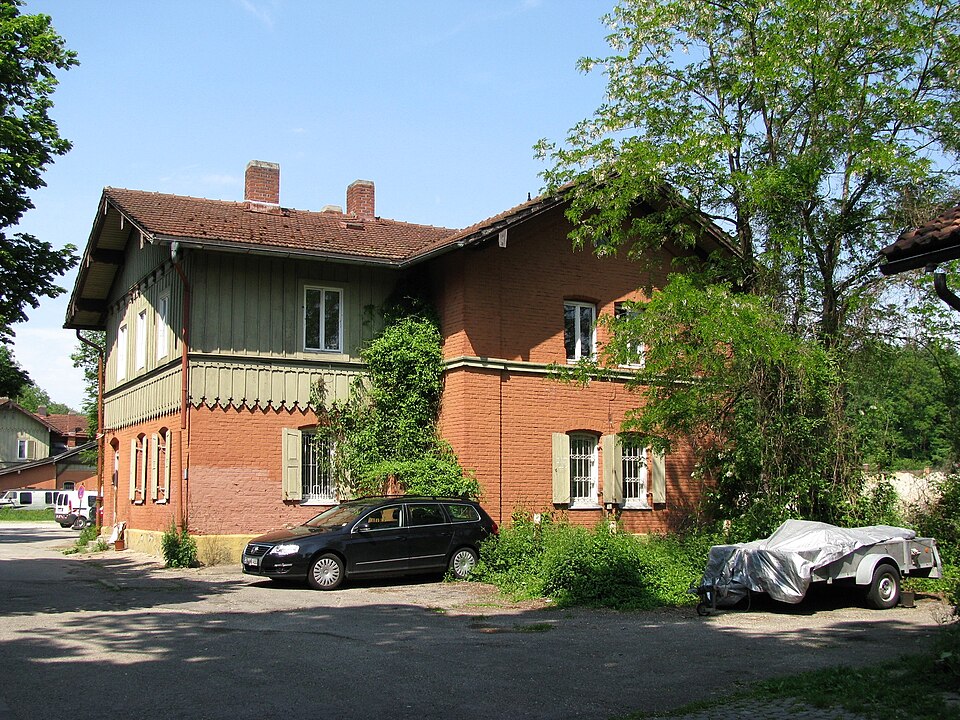 Großhesselohe station