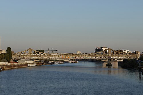 Passerelle industrielle d'Ivry-Charenton