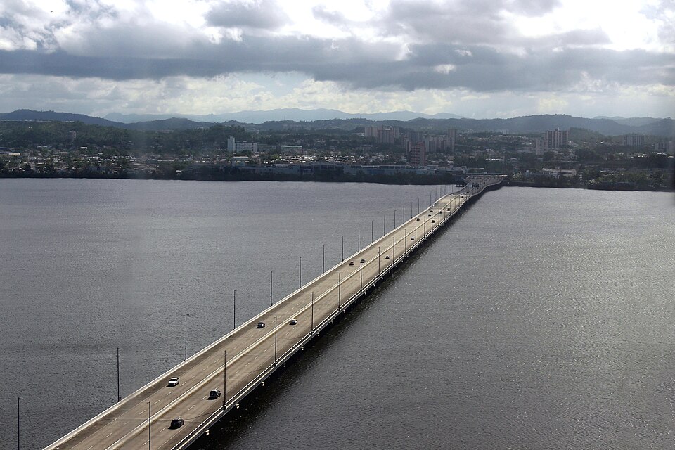 Teodoro Moscoso Bridge