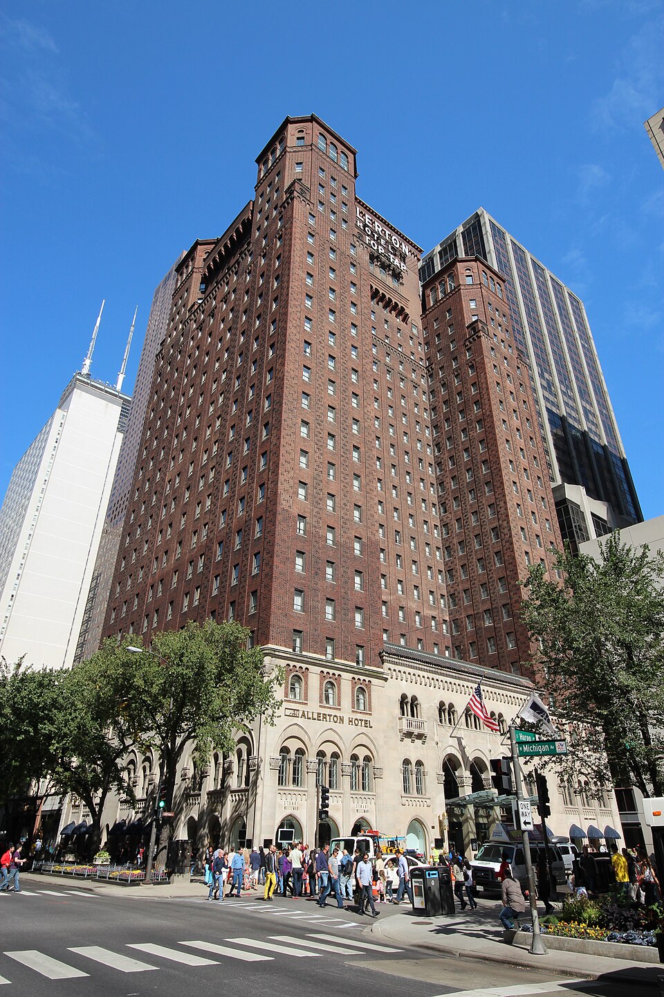 Allerton Hotel