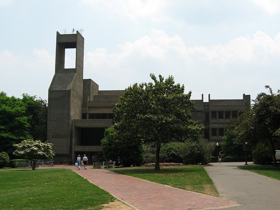Lauinger Library