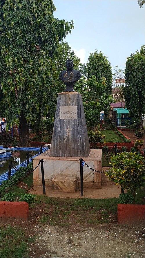 Vasco da Gama railway station