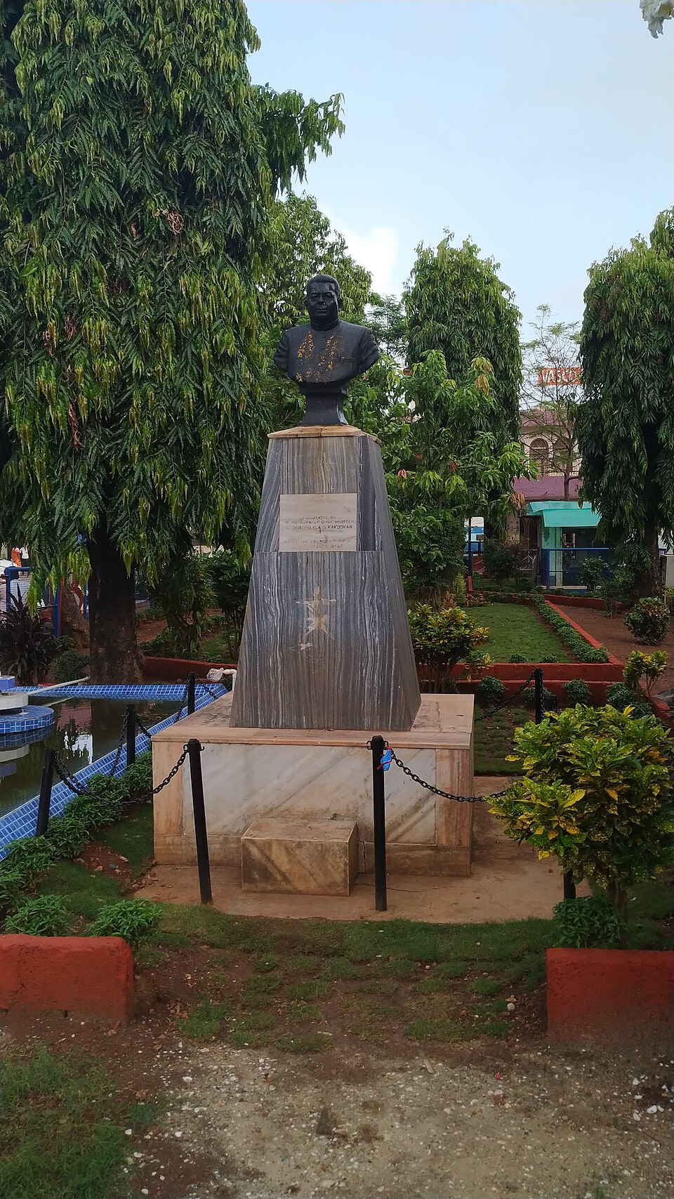 Vasco da Gama railway station