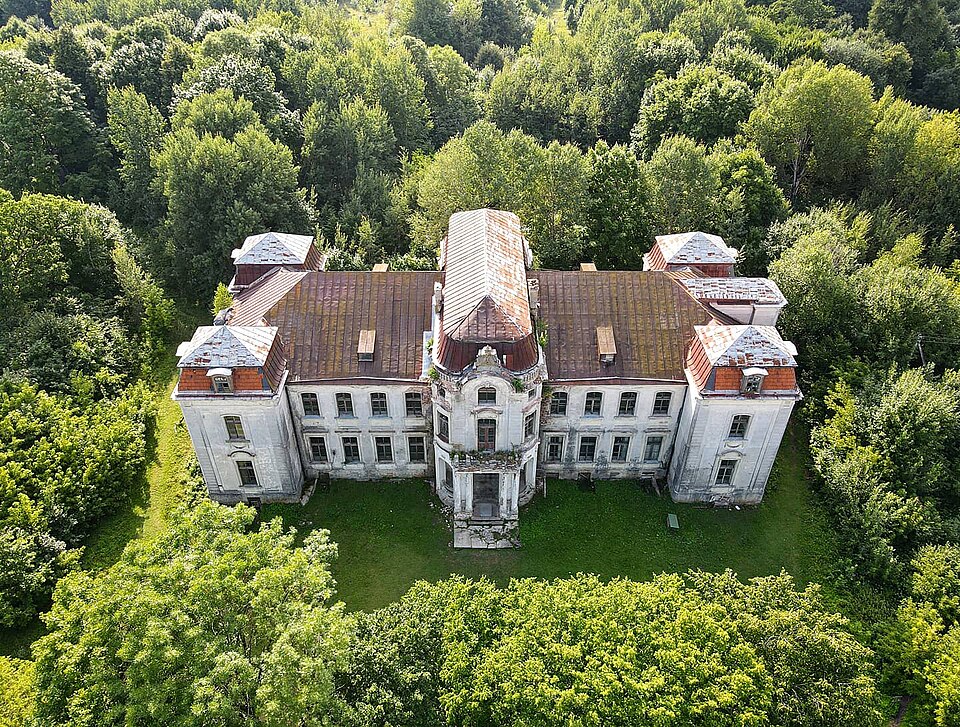 Śviatapołk-Čaćviarcinski Manor in Žałudok