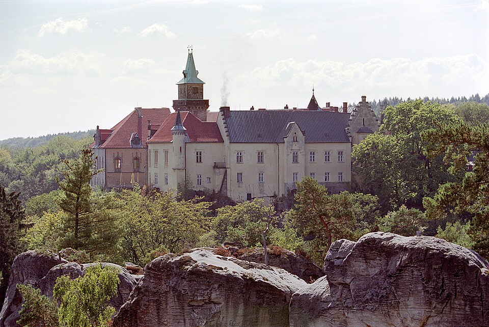 Hrubá Skála Castle