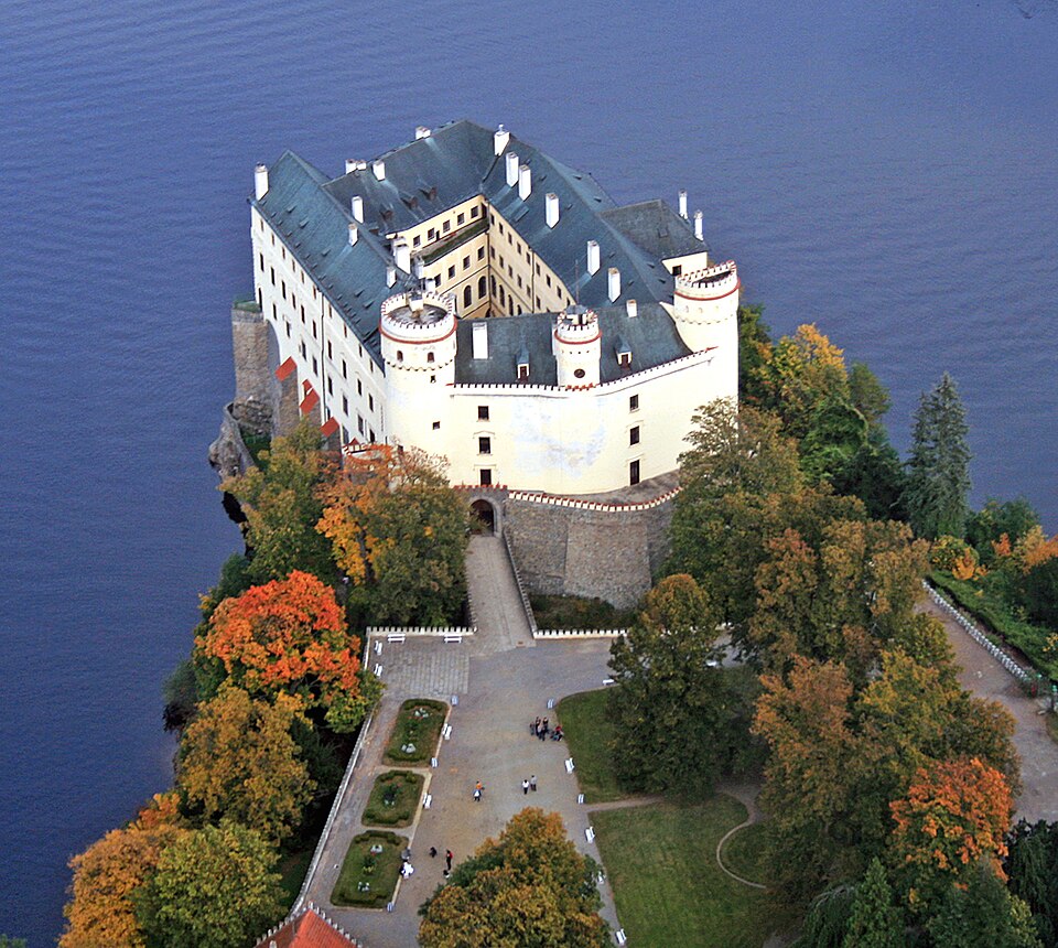 Orlík Castle