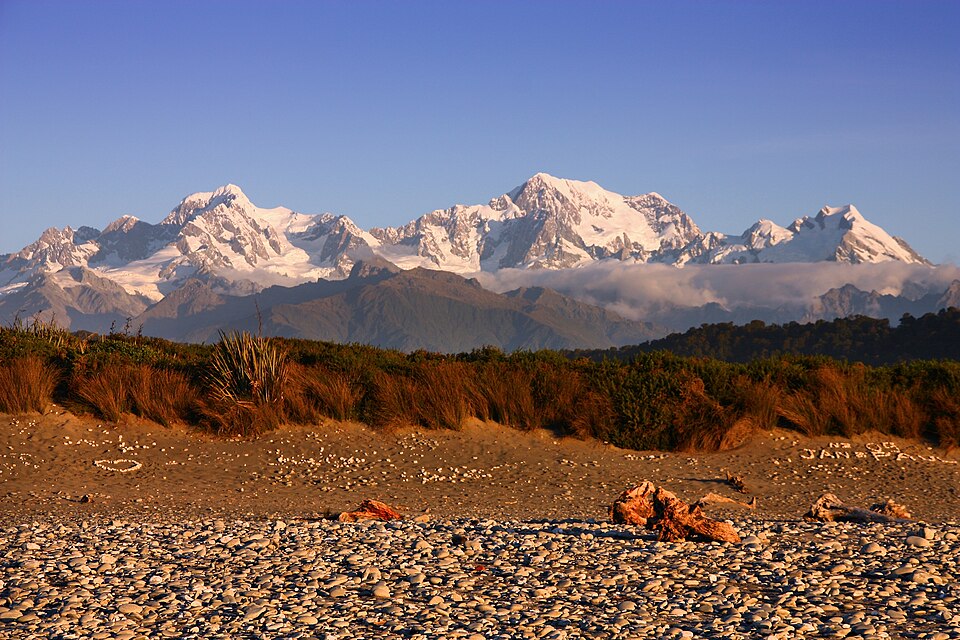 Southern Alps / Kā Tiritiri o te Moana