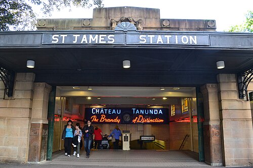 St James railway station