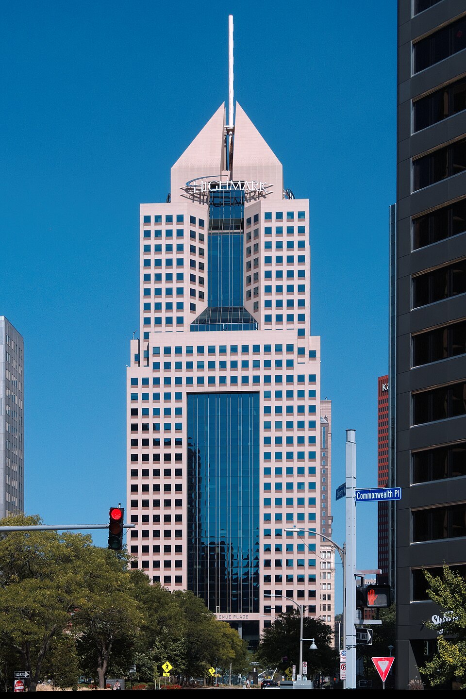 Fifth Avenue Place