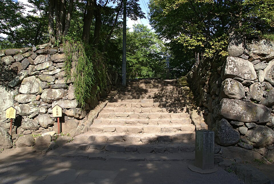 Komoro Castle