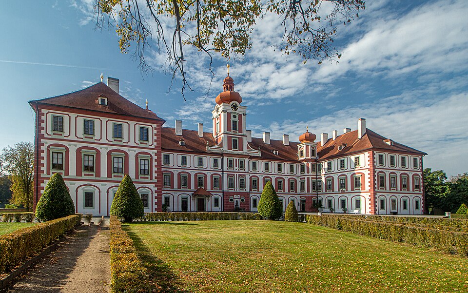 Mnichovo Hradiště Castle