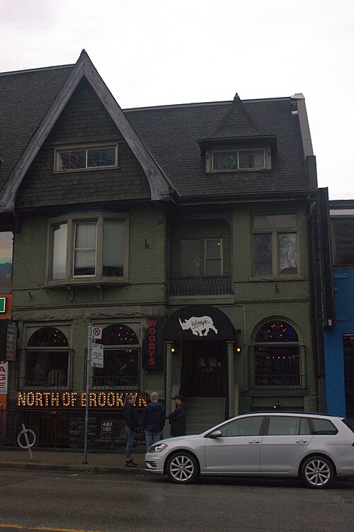 Woody's