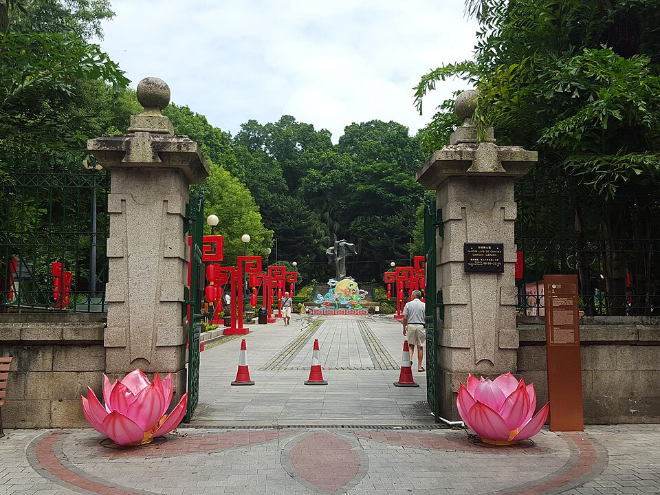 Camoes Garden
