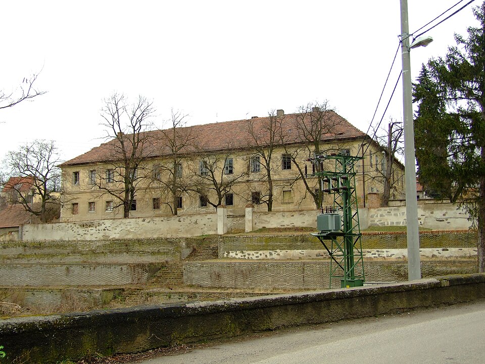 Statenice Castle